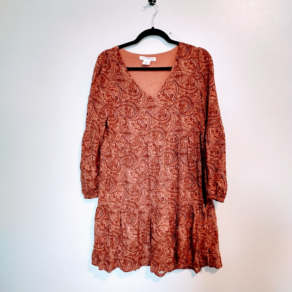 Lucky Brand mauve pink Paisley long sleeve v neck dress. Fully lined size xs wit